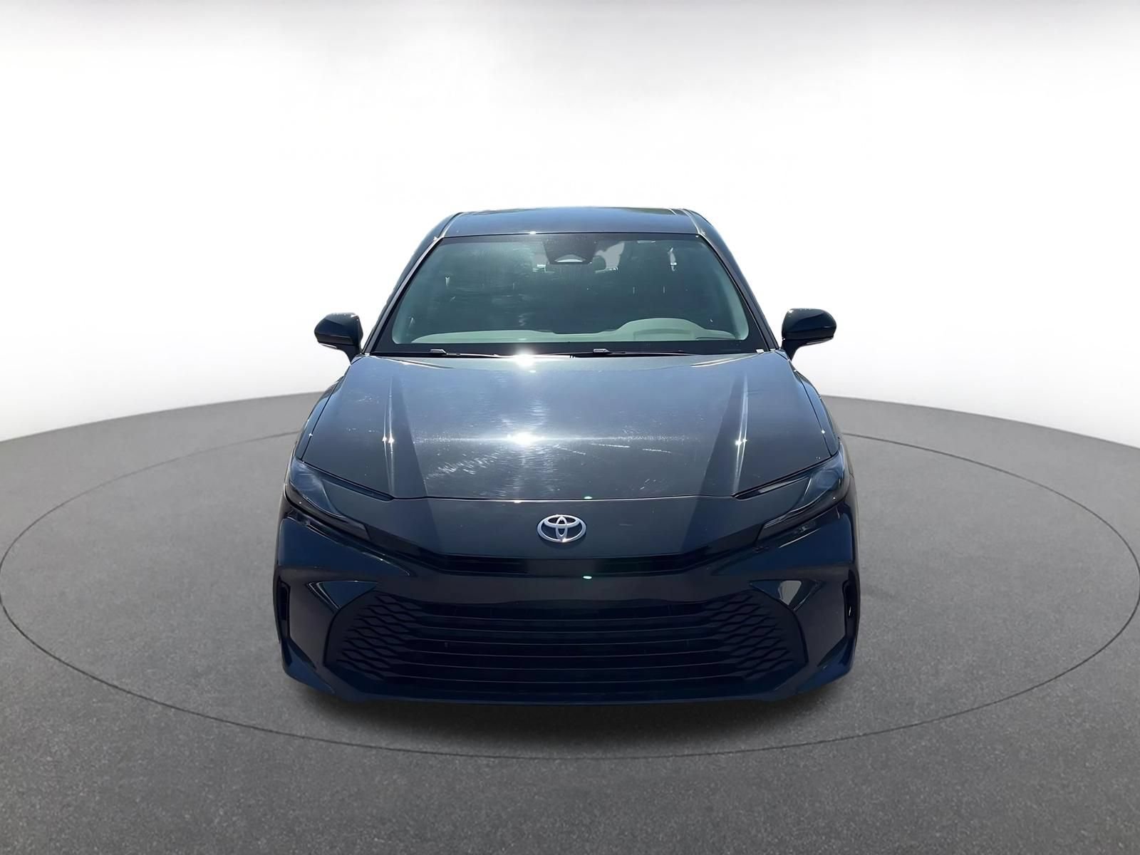 Used 2026 Toyota Camry LE FWD image 4