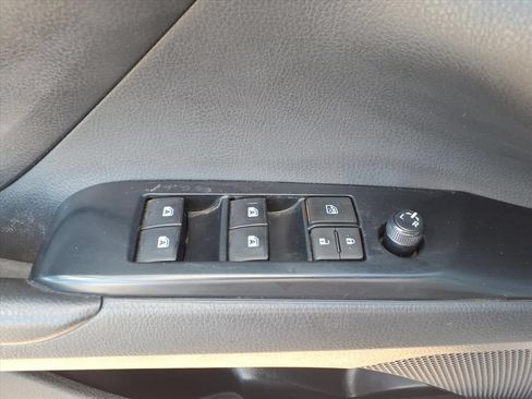 Used 2020 Toyota Camry LE w/ Convenience Package AWD/4WD image 18