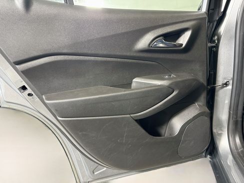 Used 2024 Chevrolet Trax LS FWD image 25