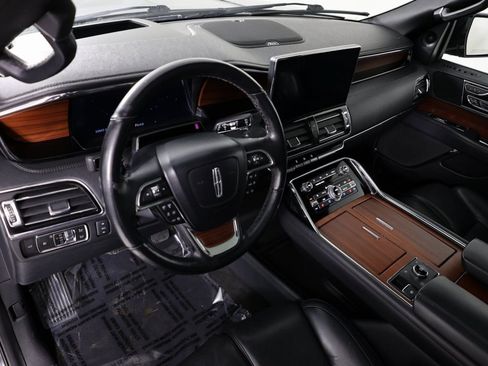 Used 2023 Lincoln Navigator Reserve AWD/4WD image 23