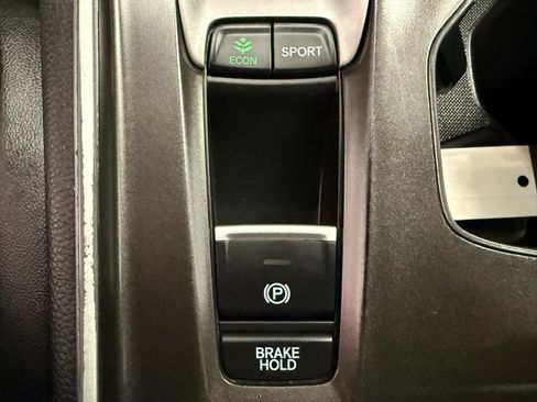 Used 2020 Honda Accord Sport image 29