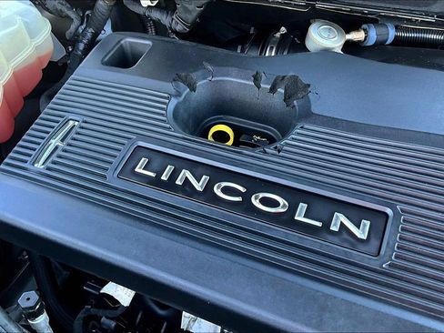 Used 2019 Lincoln Nautilus Reserve FWD image 34