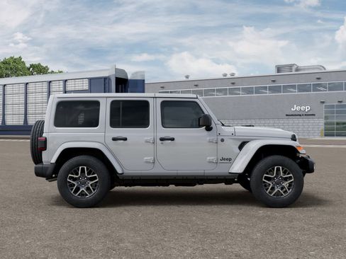 New 2025 Jeep Wrangler Unlimited Sahara w/ Technology Group AWD/4WD image 21