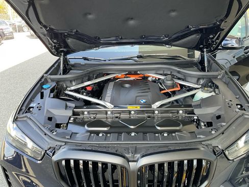 New 2026 BMW X5 xDrive50e w/ M Sport Package AWD/4WD image 16