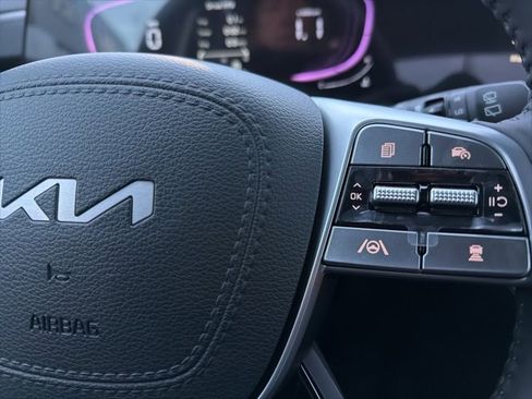 New 2025 Kia Telluride S image 19