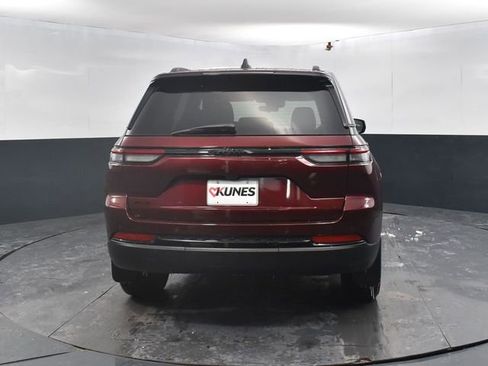 New 2025 Jeep Grand Cherokee Altitude w/ Trailer Tow Package image 8