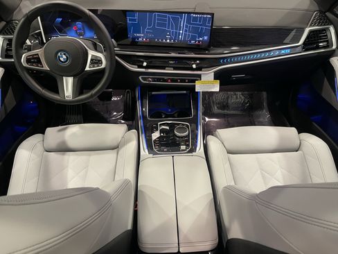 Used 2026 BMW X5 xDrive50e w/ M Sport Package AWD/4WD image 16