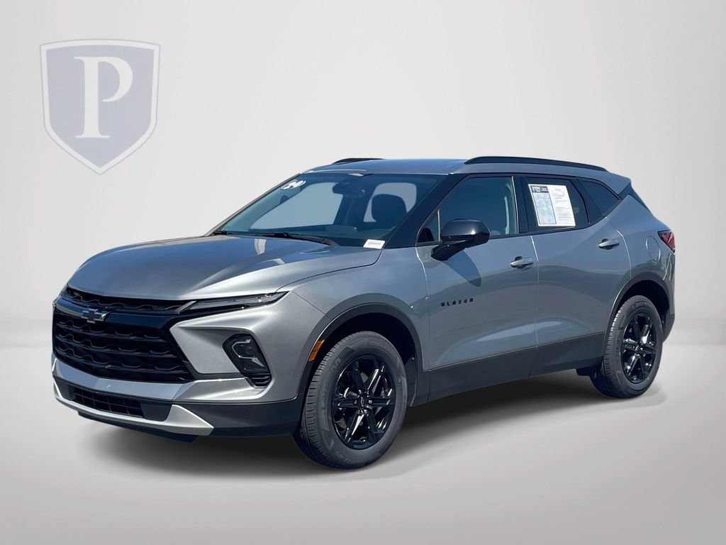 Used 2024 Chevrolet Blazer LT w/ Convenience Package FWD image 4