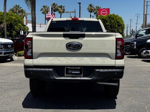 New 2026 Ford Ranger Lariat w/ Black Appearance Package RWD image 11