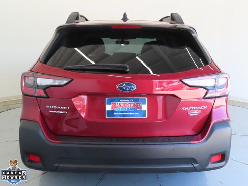 Used 2025 Subaru Outback Premium AWD/4WD image 4
