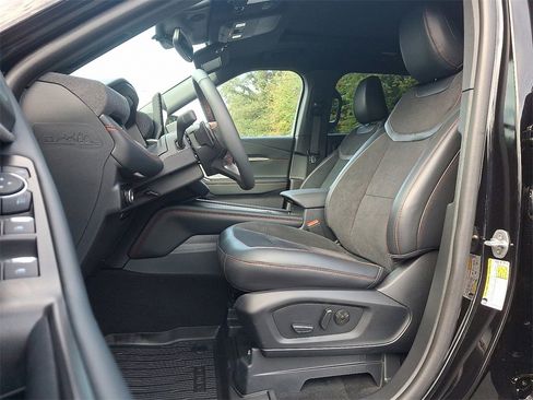 New 2025 Ford Explorer ST w/ Sun And Sound Package image 6