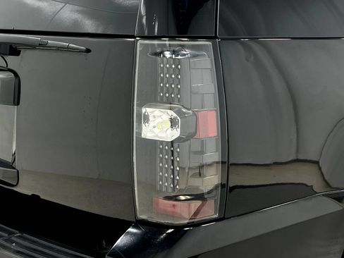 Used 2008 Chevrolet Suburban LTZ w/ LTZ Preferred Equipment Group AWD/4WD image 33