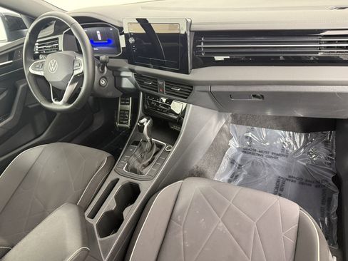 Used 2025 Volkswagen Jetta Sport FWD image 11