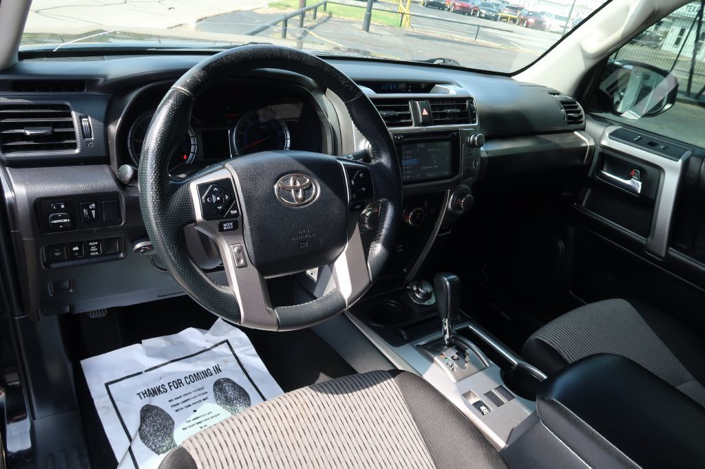 Used 2016 Toyota 4Runner SR5 AWD/4WD image 7