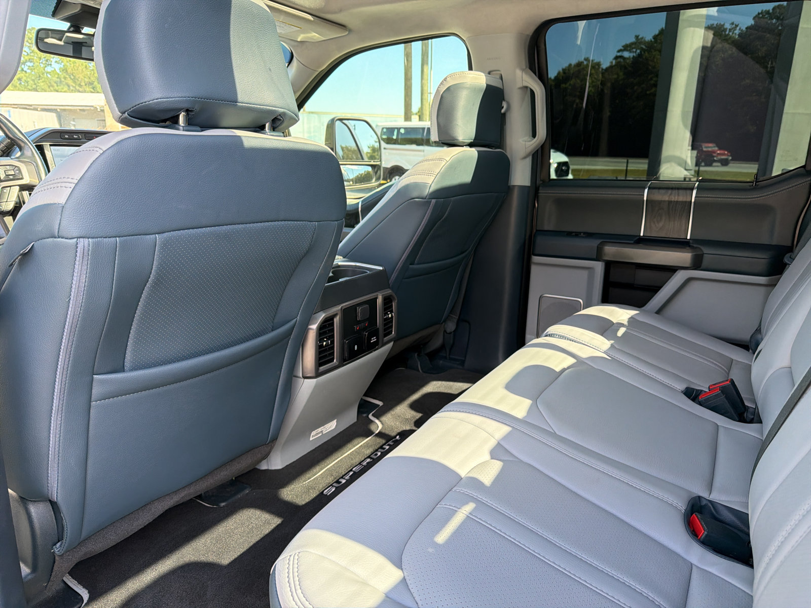 Used 2022 Ford F350 Limited AWD/4WD image 22
