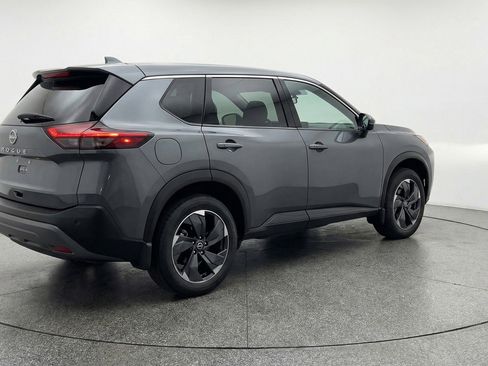 Used 2025 Nissan Rogue SV FWD image 9