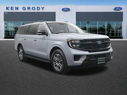 Used 2025 Ford Expedition Max Active RWD image 1