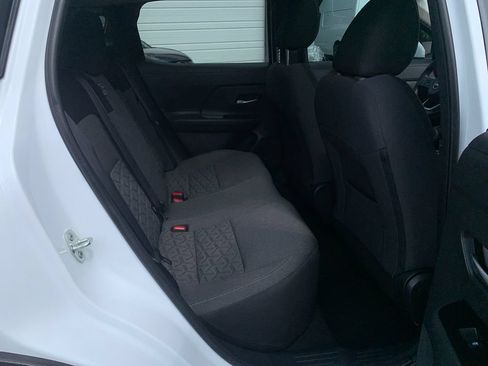 Used 2025 Nissan Kicks SV w/ SV Premium Package AWD/4WD image 29