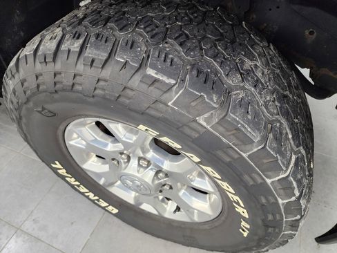 Used 2019 RAM 2500 Laramie image 3