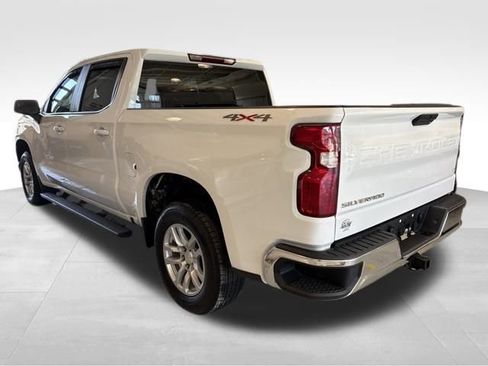 Used 2022 Chevrolet Silverado 1500 LT image 3
