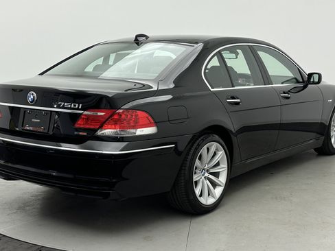 Used 2007 BMW 750i image 10