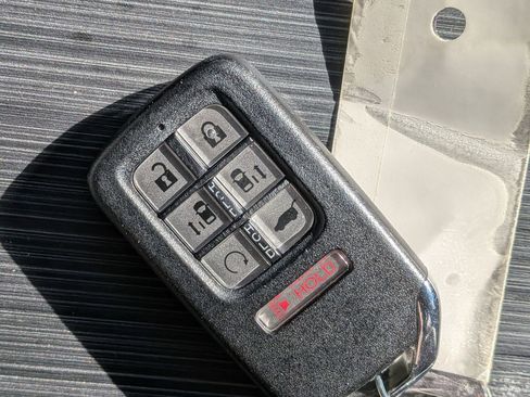 Used 2023 Honda Odyssey Touring image 39