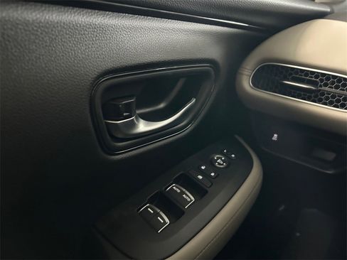 New 2026 Honda HR-V EX-L image 25