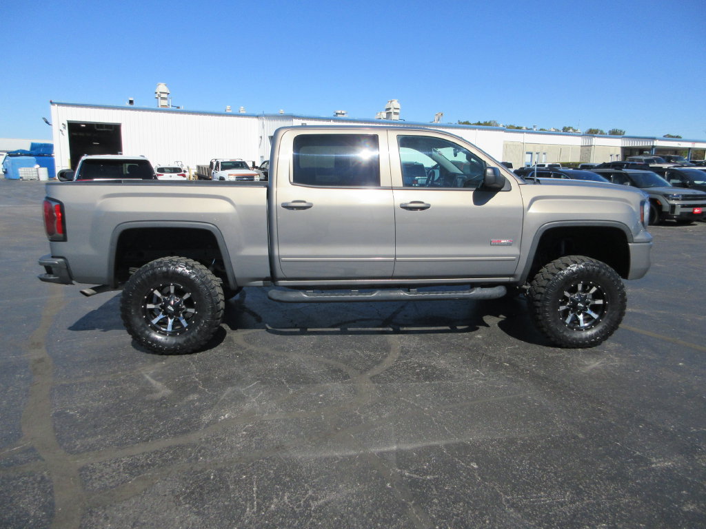 Used 2017 GMC Sierra 1500 SLT AWD/4WD image 2
