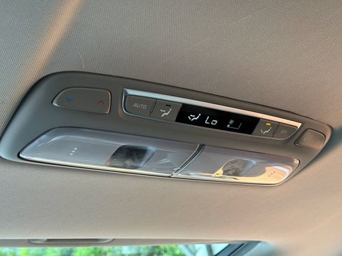 Used 2022 Kia Telluride S AWD/4WD image 12