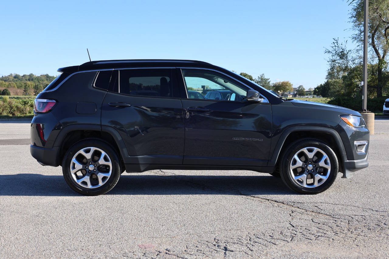 Used 2018 Jeep Compass Limited AWD/4WD image 7