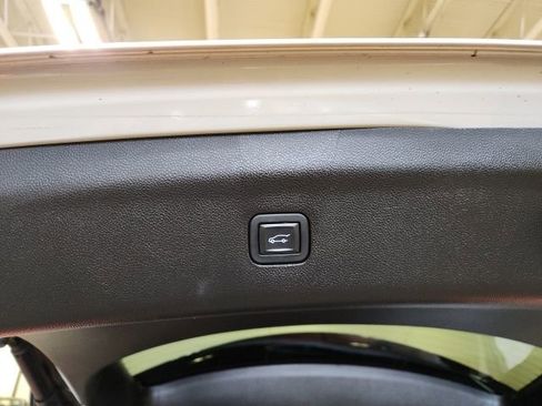 Used 2019 Buick Enclave Premium w/ Experience Buick Package image 29