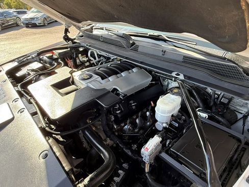 Used 2018 Cadillac Escalade Premium Luxury image 23