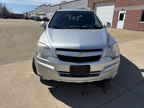 Used 2012 Chevrolet Captiva Sport LT image 2