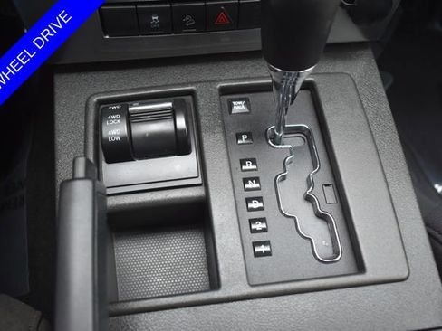 Used 2011 Jeep Liberty Sport AWD/4WD image 4