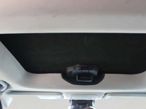 Used 2016 Jeep Renegade 75th Anniversary AWD/4WD image 8