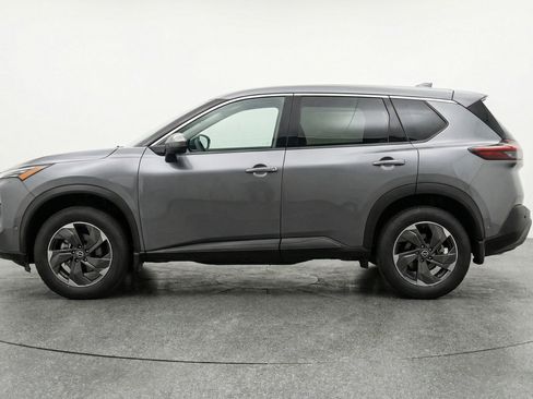 Used 2025 Nissan Rogue SV image 5
