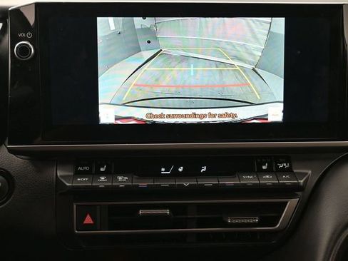 Used 2025 Toyota Camry LE image 15