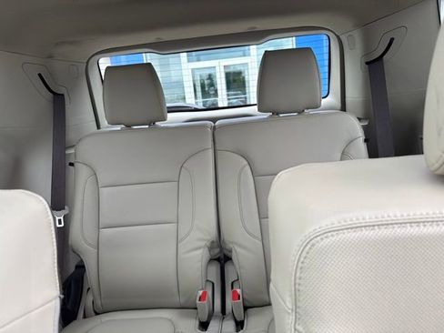 Used 2019 GMC Acadia Denali w/ Technology Package AWD/4WD image 24