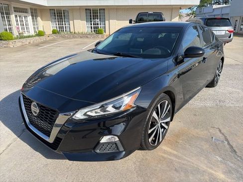 Used 2020 Nissan Altima 2.5 SR image 2