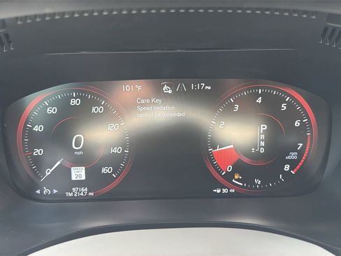Used 2021 Volvo XC60 T6 Momentum AWD/4WD image 33