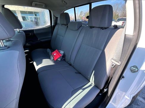 Used 2019 Toyota Tacoma SR w/ SR Convenience Package image 22