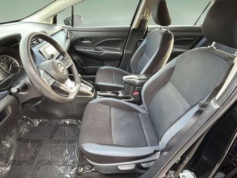 Used 2023 Nissan Versa SV image 18