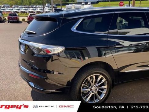 Used 2022 Buick Enclave Avenir w/ Avenir Technology Package AWD/4WD image 10
