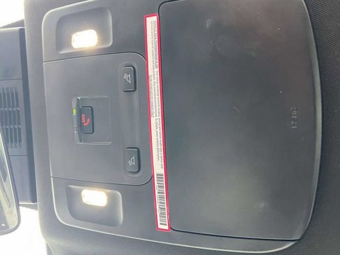 Used 2025 Toyota Camry SE w/ Convenience Package FWD image 33