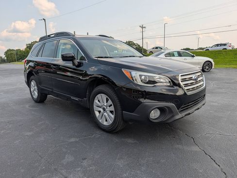 Used 2015 Subaru Outback 2.5i Premium AWD/4WD image 4