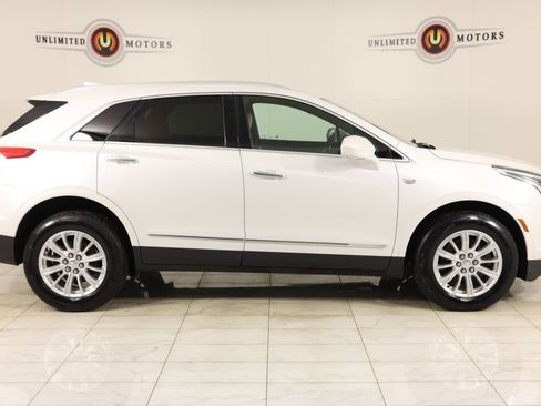 Used 2018 Cadillac XT5 FWD image 2