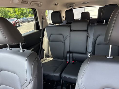 New 2026 Nissan Pathfinder SL FWD image 28