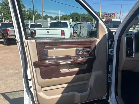 Used 2016 RAM 3500 Laramie AWD/4WD image 6