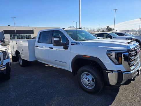 New 2026 GMC Sierra 3500 Pro w/ Convenience Package image 6