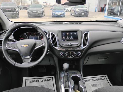 Used 2024 Chevrolet Equinox LT FWD image 5